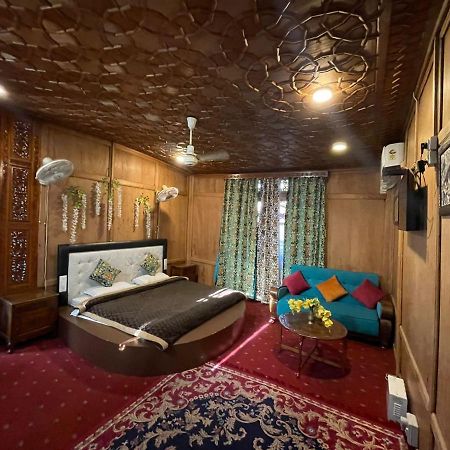 Shabnam Group Of Houseboats Hotel Srinagar  Ngoại thất bức ảnh