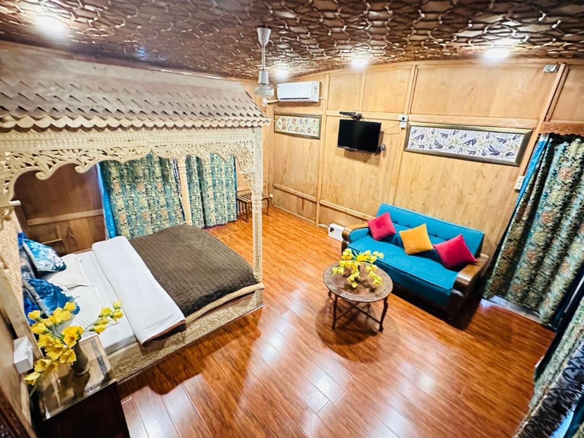 Shabnam Group Of Houseboats Hotel Srinagar  Ngoại thất bức ảnh