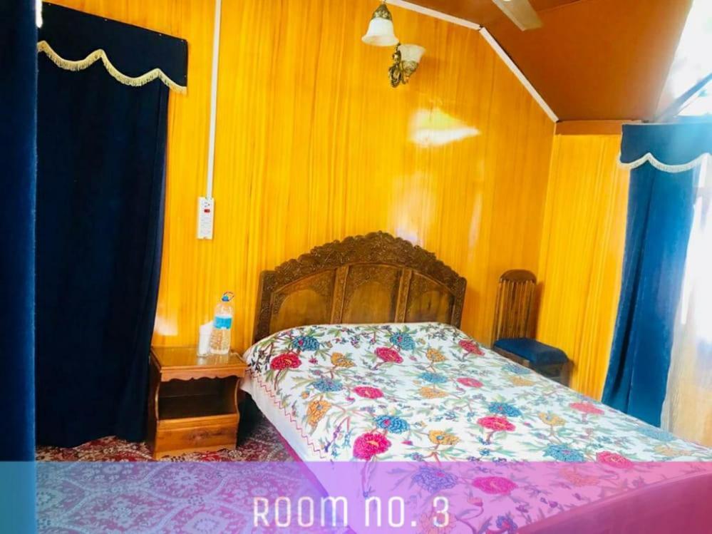 Shabnam Group Of Houseboats Hotel Srinagar  Ngoại thất bức ảnh